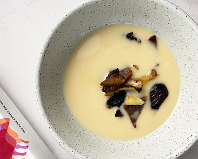 Boost your Broth: Beef bone broth with roasted onion and cream